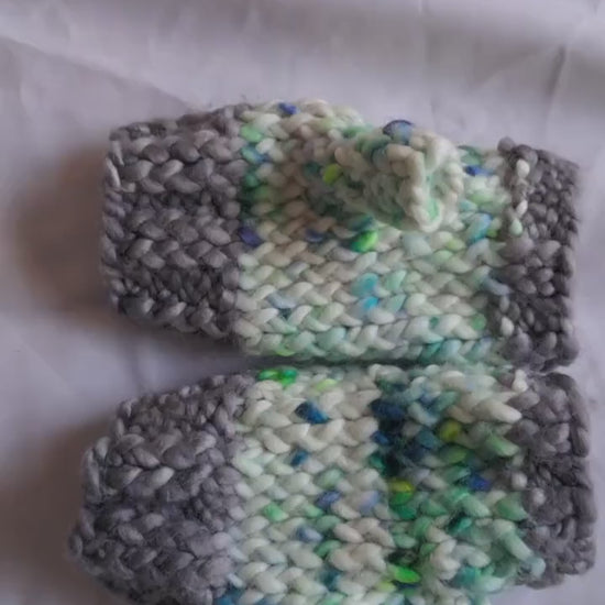 Winter green/grey Fingerless Gloves