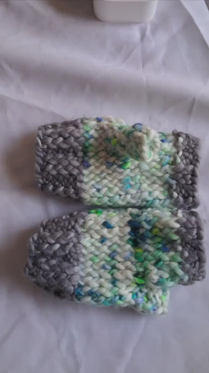 Winter green/grey Fingerless Gloves